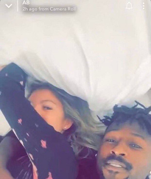 Is Gisele Bündchen the woman on Antonio Brown's bed? Mystery woman