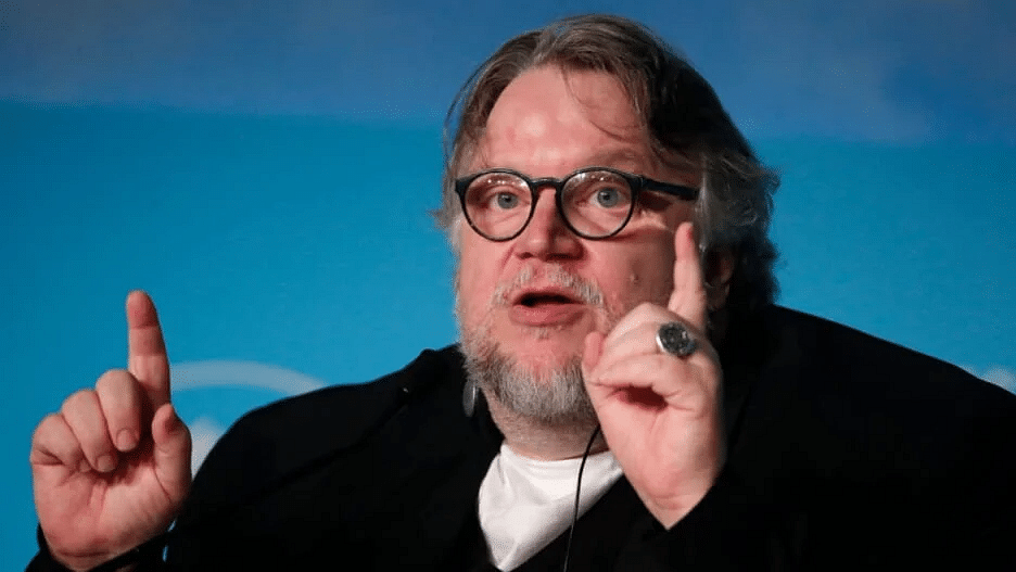 Taylor Swift says she'd switch places with Guillermo del Toro