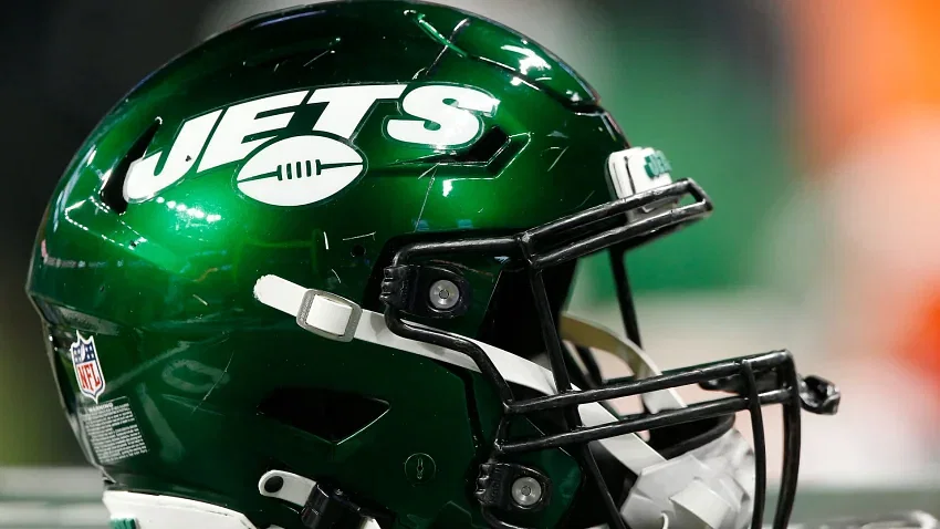 Rich Eisen Begs Football Gods as Jets Bad Luck Continues