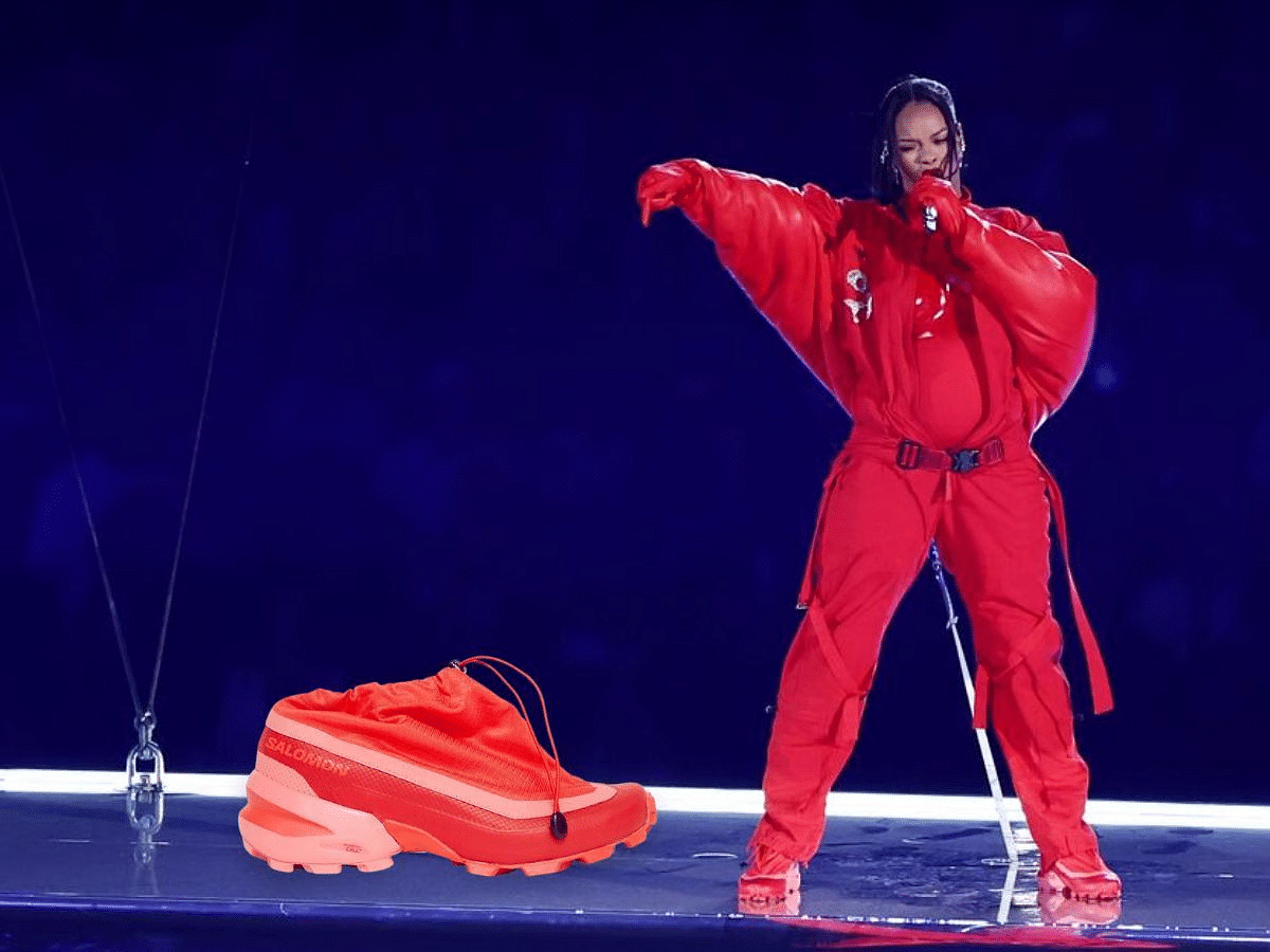 Rihanna Super Bowl Halftime Show Outfit 2023: Margiela Salomon Shoes –  Rolling Stone