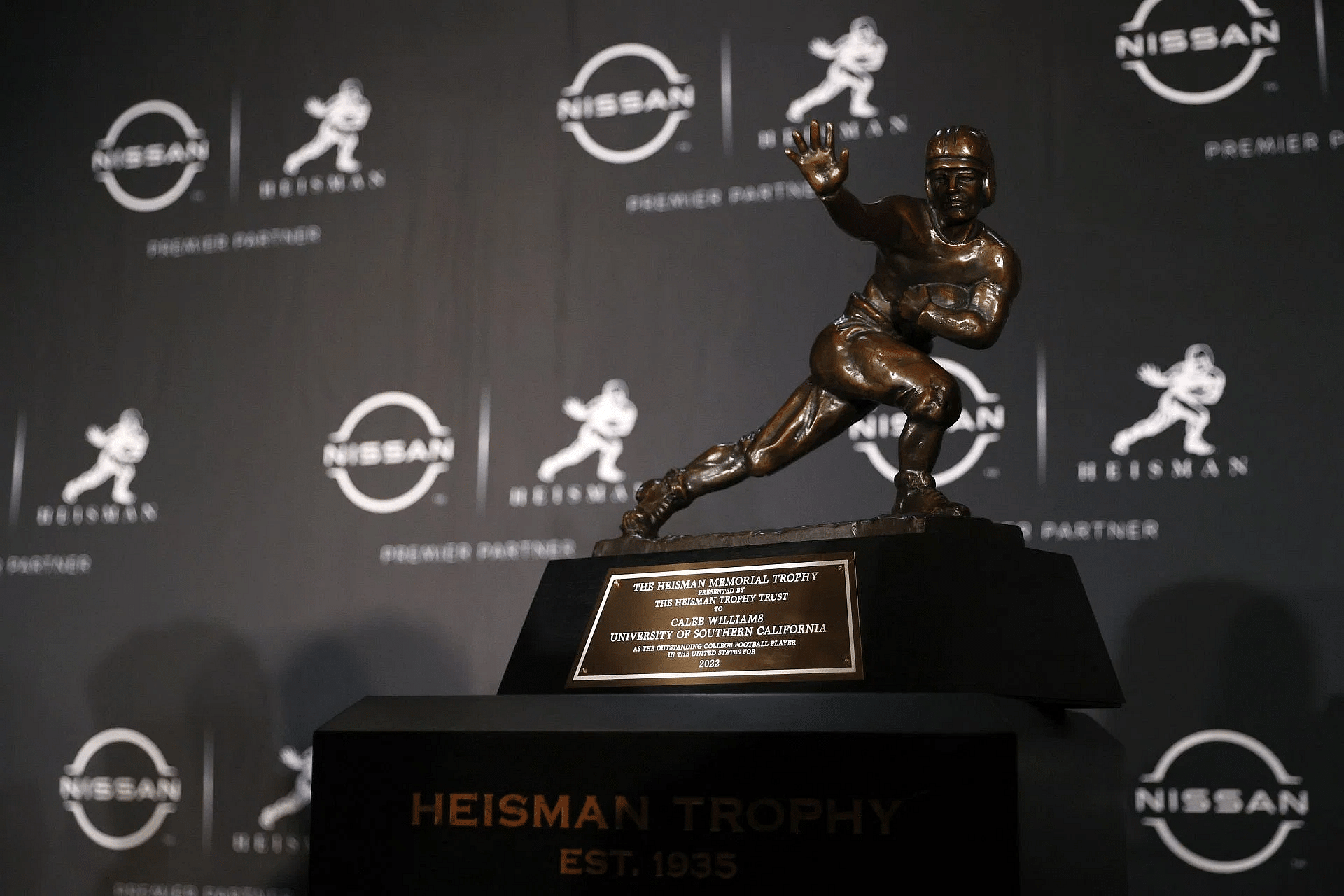 Fact Check Has anyone won back to back Heisman trophies