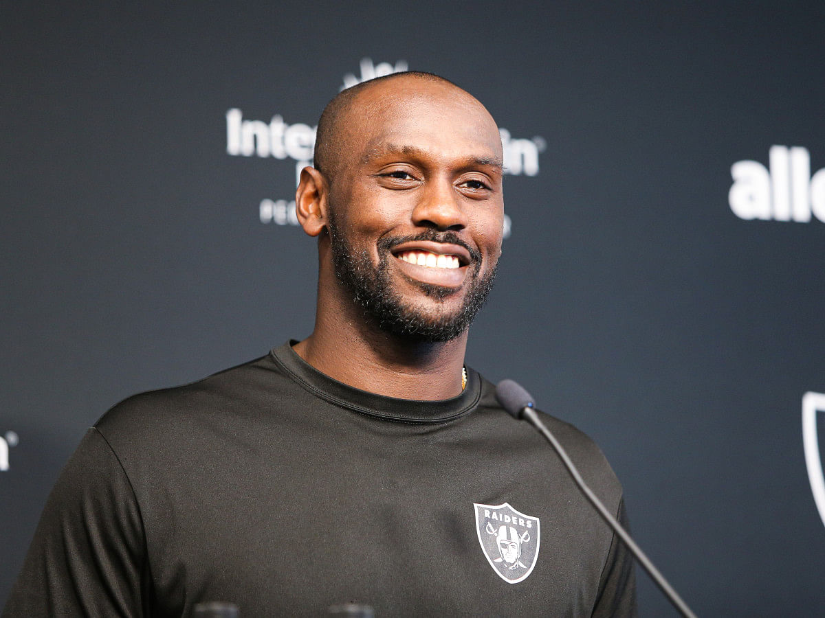 Chandler Jones put on non-football illness list amid bizarre posts