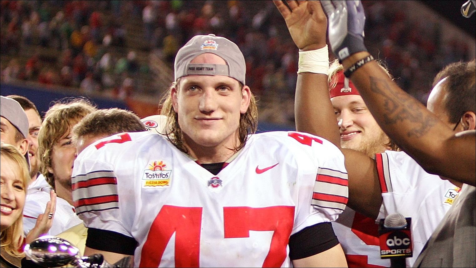 LB A.J. Hawk retires as a Packer