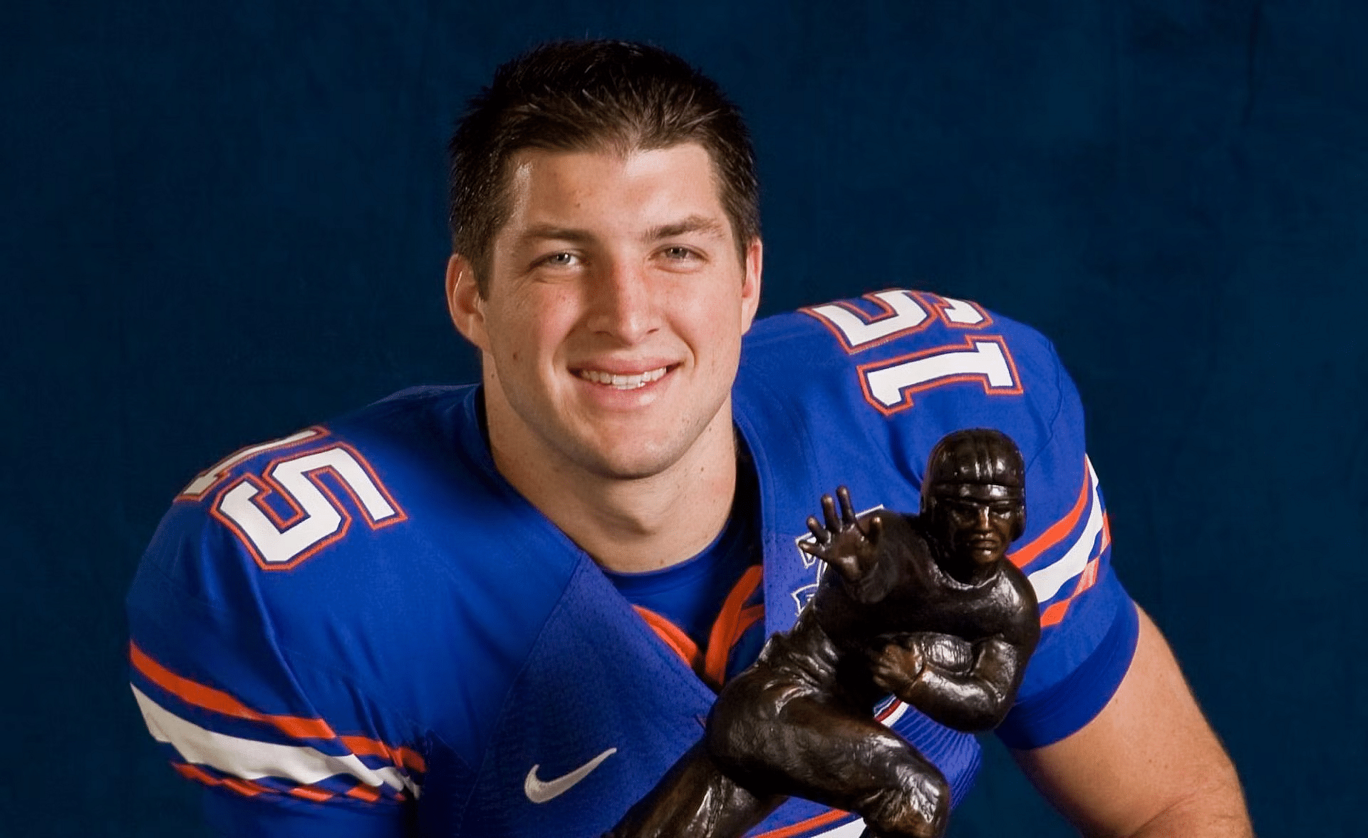 Does Tim Tebow auction off his Heisman Trophy? - Sportskeeda Stories